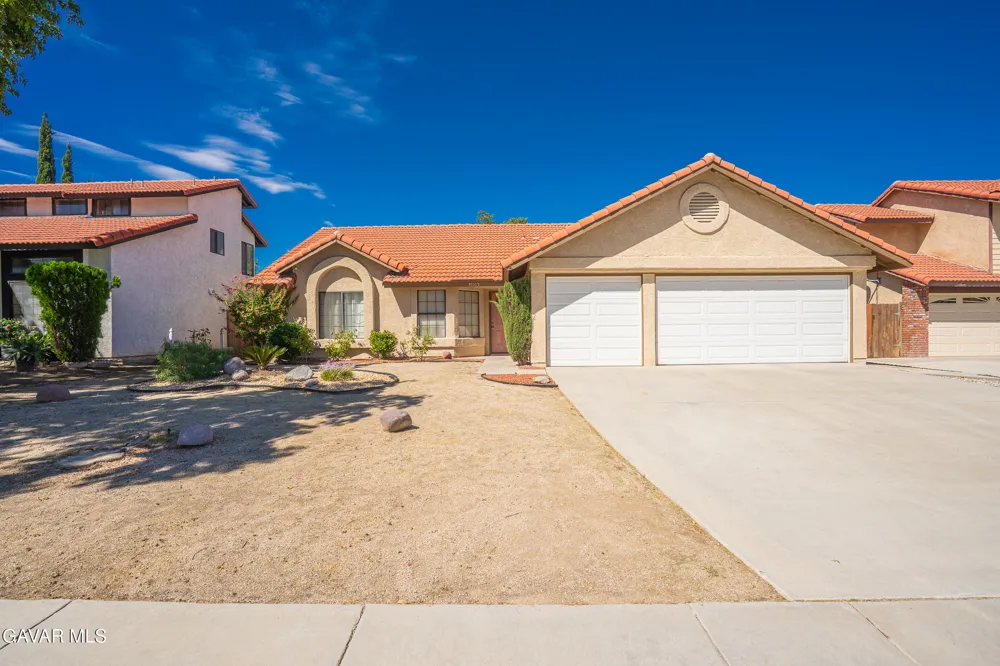 37519 Rose Street Palmdale, CA 93552