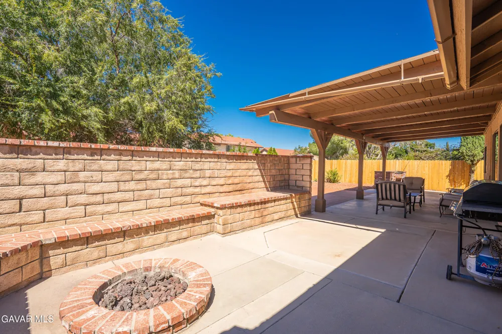 37519 Rose Street Palmdale, CA 93552