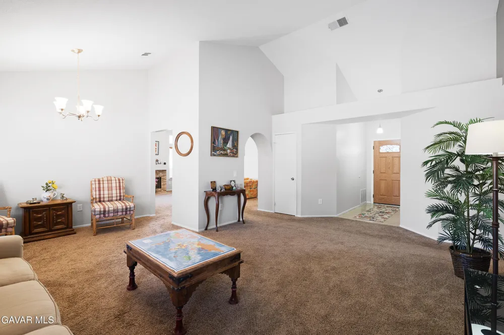 37519 Rose Street Palmdale, CA 93552