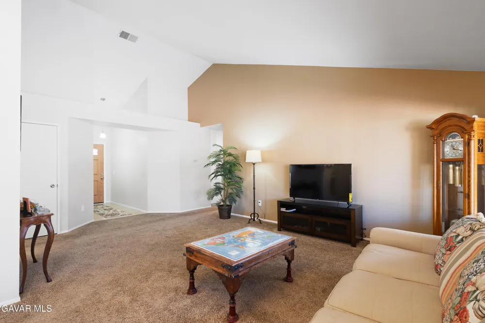 37519 Rose Street Palmdale, CA 93552