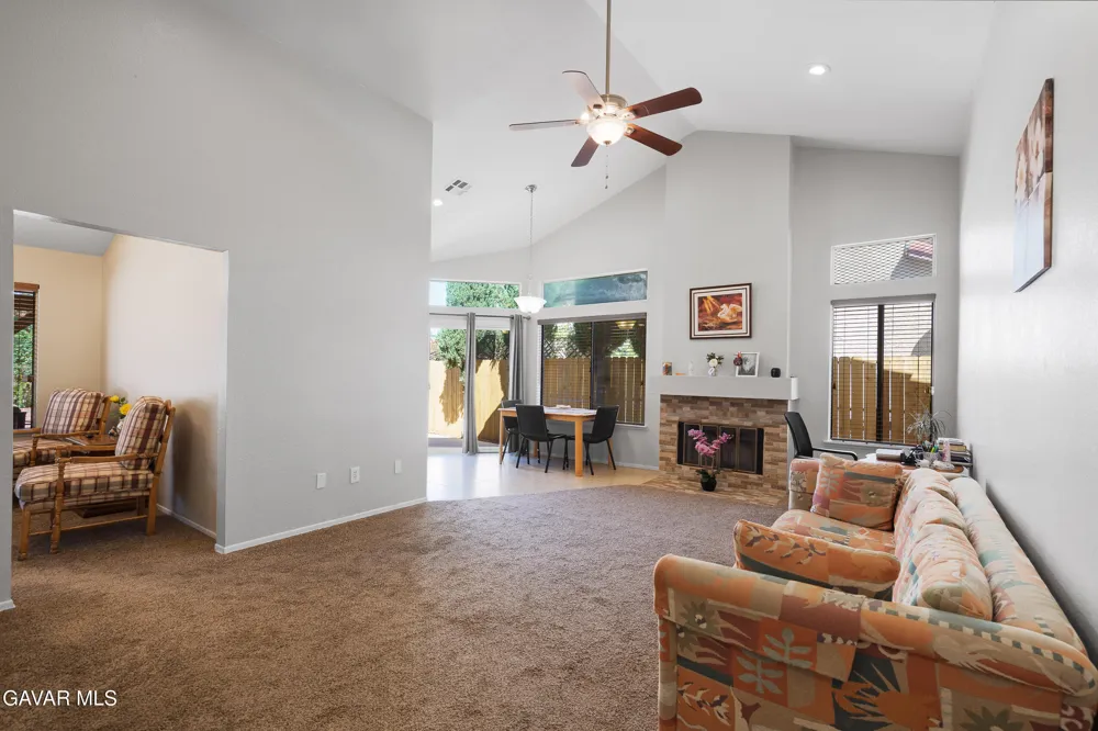 37519 Rose Street Palmdale, CA 93552