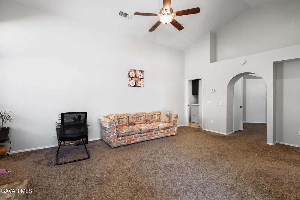 37519 Rose Street Palmdale, CA 93552