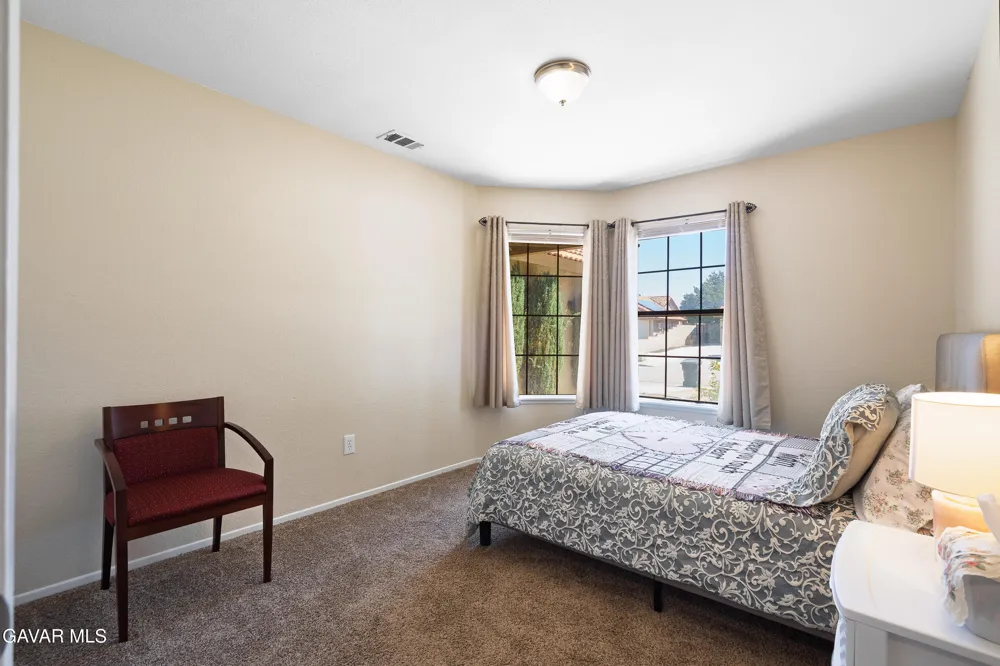 37519 Rose Street Palmdale, CA 93552