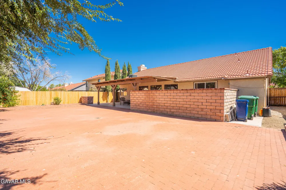 37519 Rose Street Palmdale, CA 93552