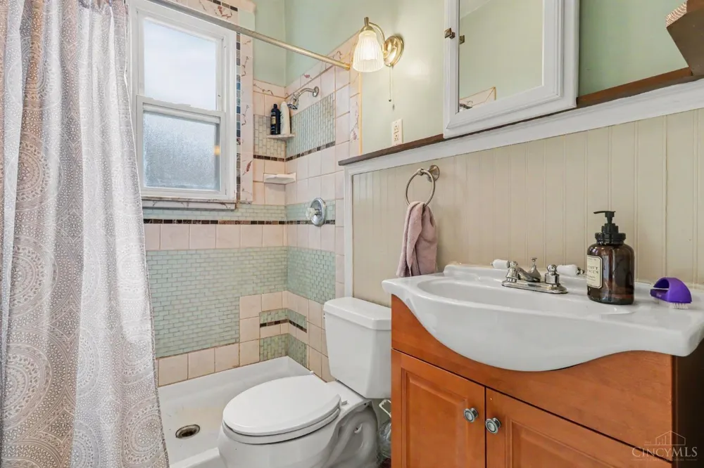 4049 St Williams Avenue Cincinnati, OH 45205