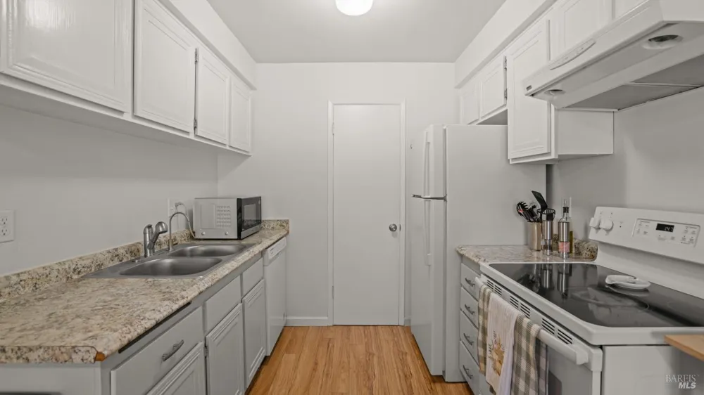 3026 Yulupa Avenue Santa Rosa, CA 95405