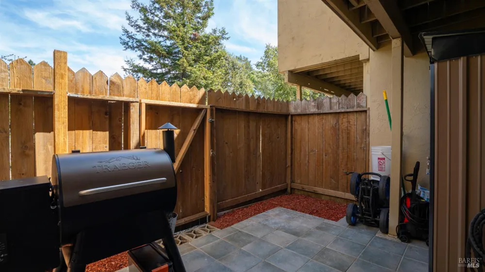 3026 Yulupa Avenue Santa Rosa, CA 95405