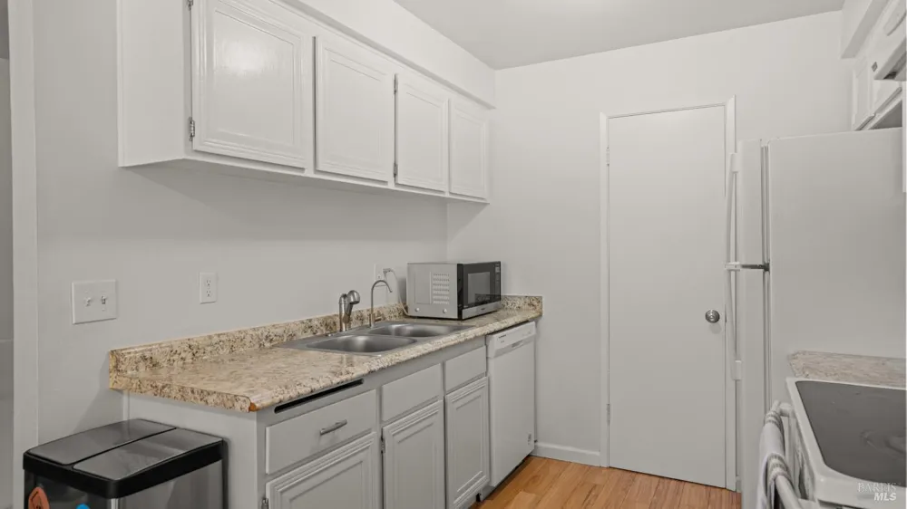 3026 Yulupa Avenue Santa Rosa, CA 95405