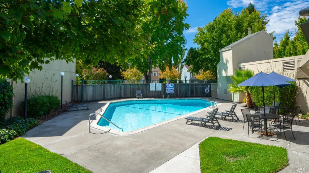 3026 Yulupa Avenue Santa Rosa, CA 95405
