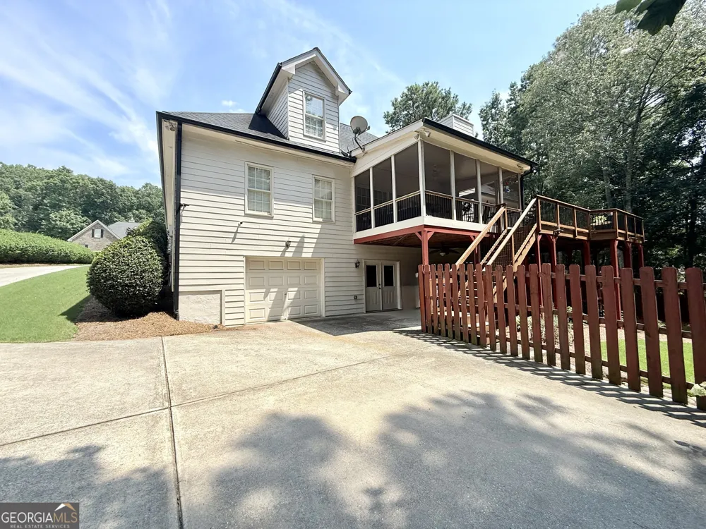 2653 White Rock DR Buford, GA 30519