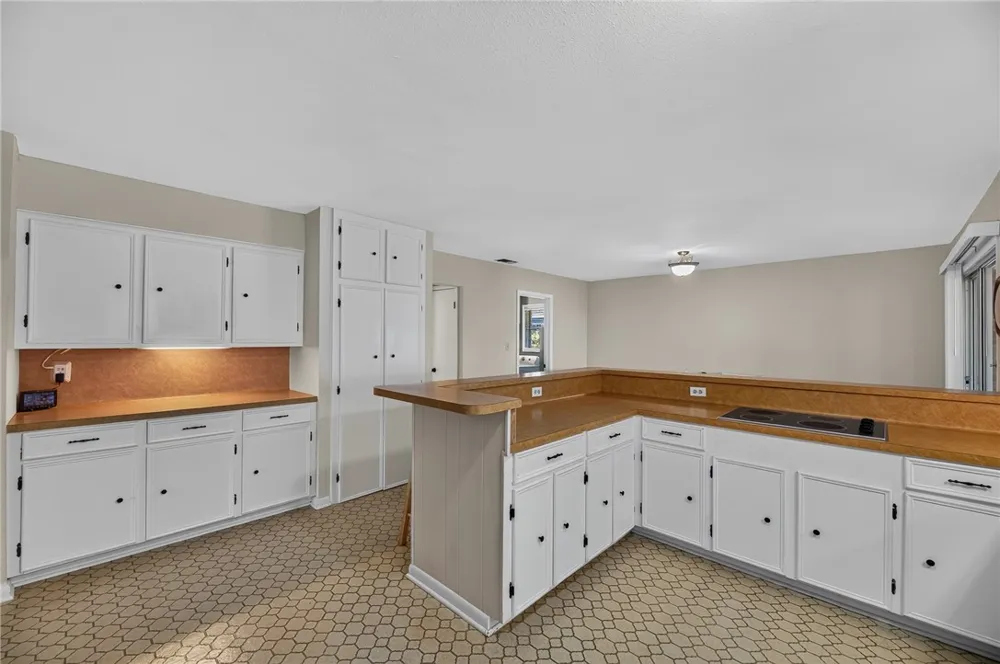 152 Zenna Drive Mathis, TX 78368