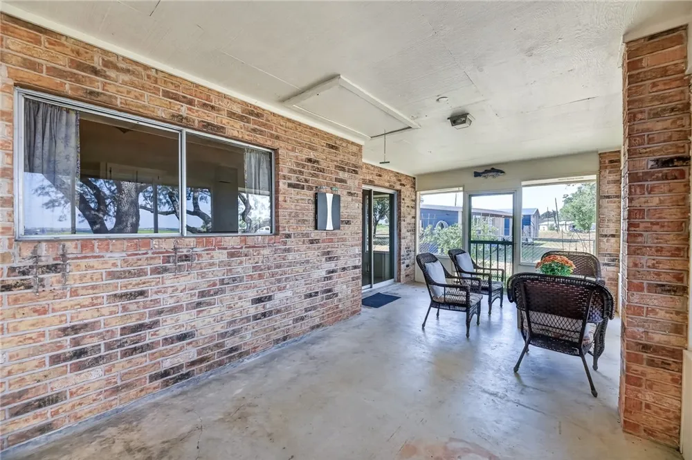 152 Zenna Drive Mathis, TX 78368