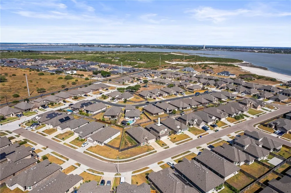 8142 Luz De Luna Street Corpus Christi, TX 78414