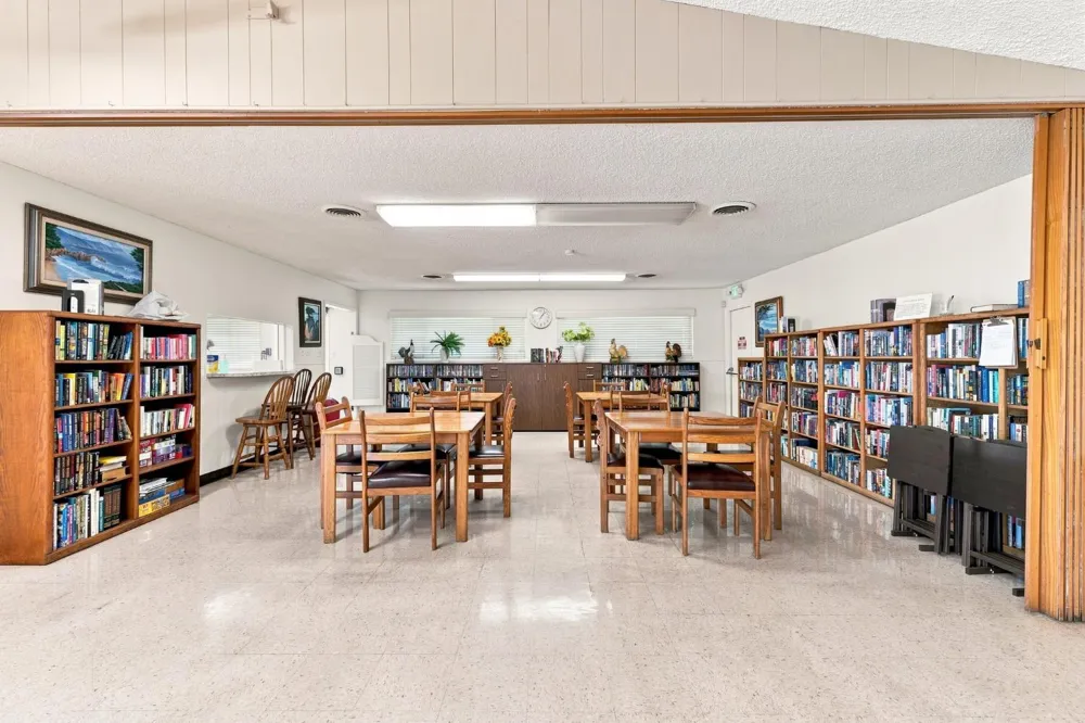 221 W Herndon Avenue #9 Pinedale, CA 93650