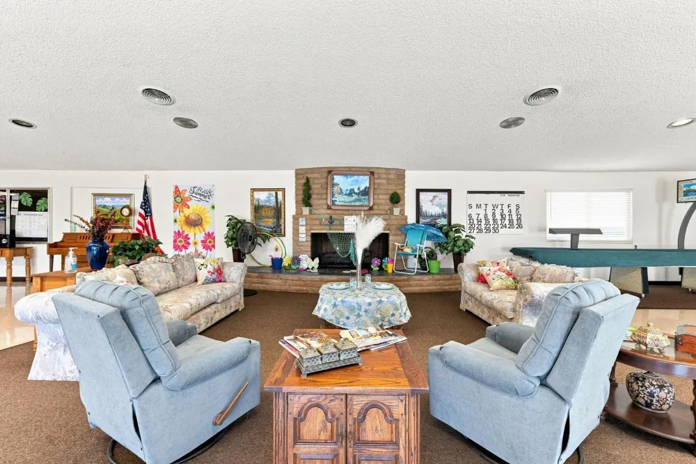 221 W Herndon Avenue #9 Pinedale, CA 93650