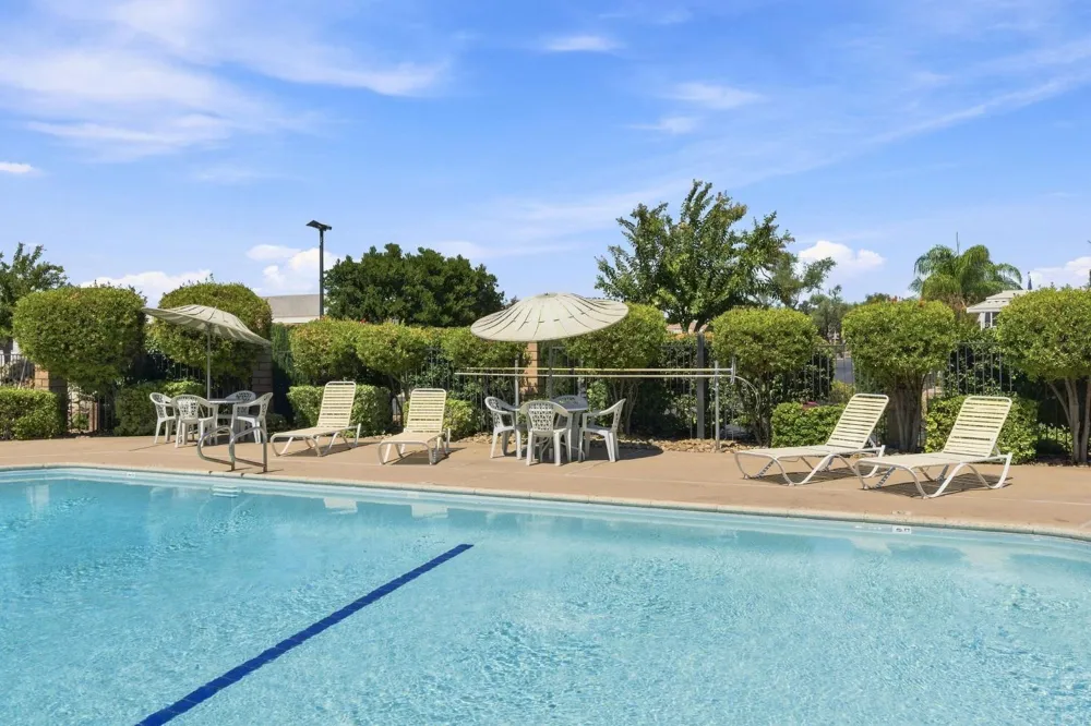 221 W Herndon Avenue #9 Pinedale, CA 93650
