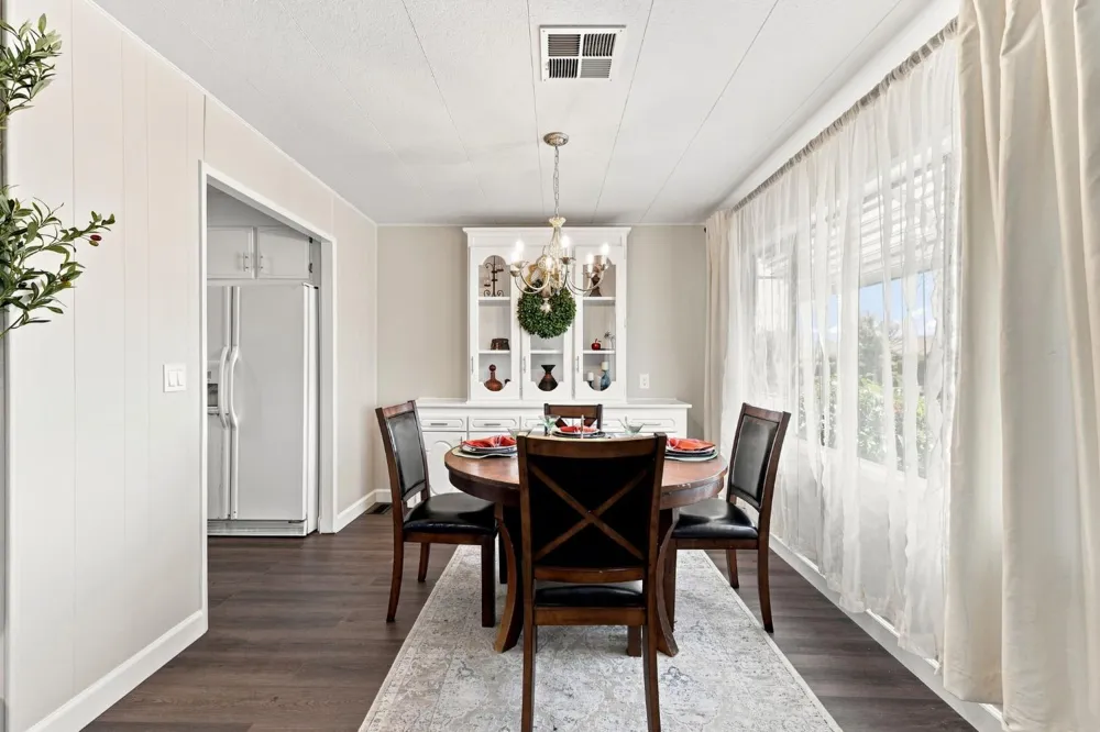 221 W Herndon Avenue #9 Pinedale, CA 93650