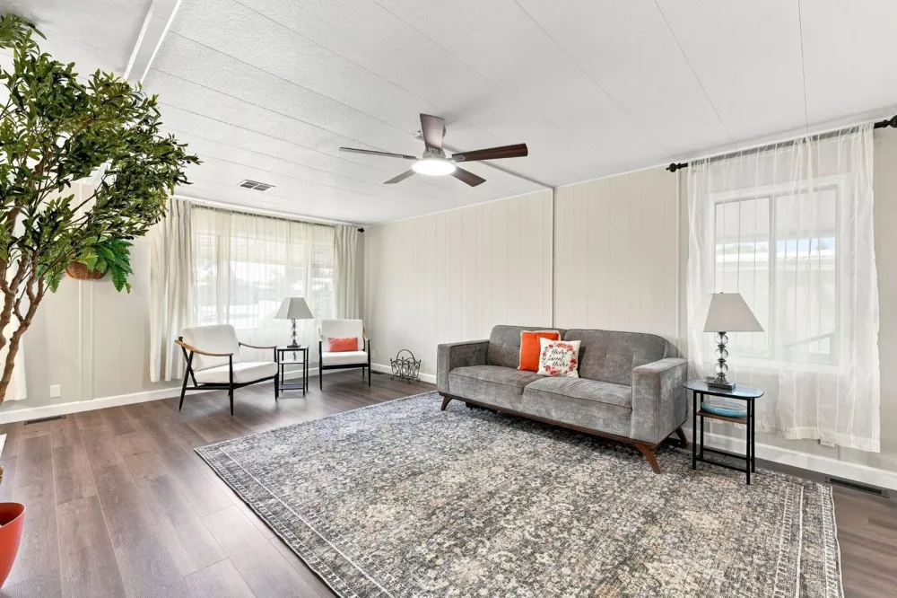 221 W Herndon Avenue #9 Pinedale, CA 93650