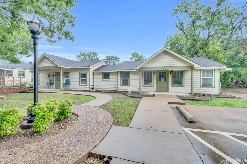 214 W Belt Line Road #B Cedar Hill, TX 75104
