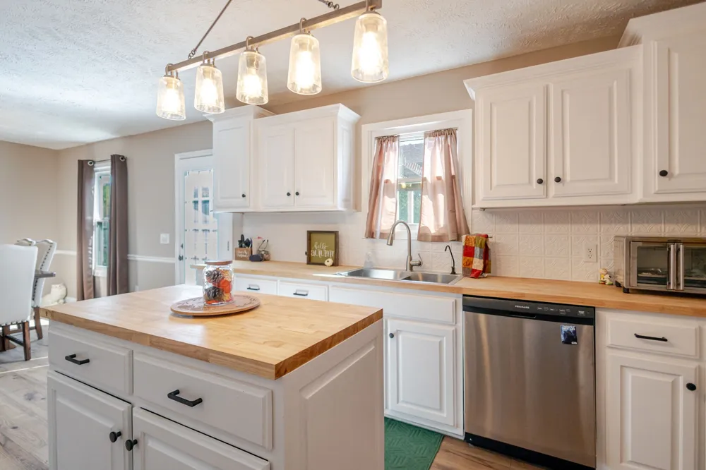 110 Rabbit Run Bell Buckle, TN 37020