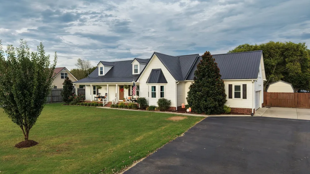 110 Rabbit Run Bell Buckle, TN 37020