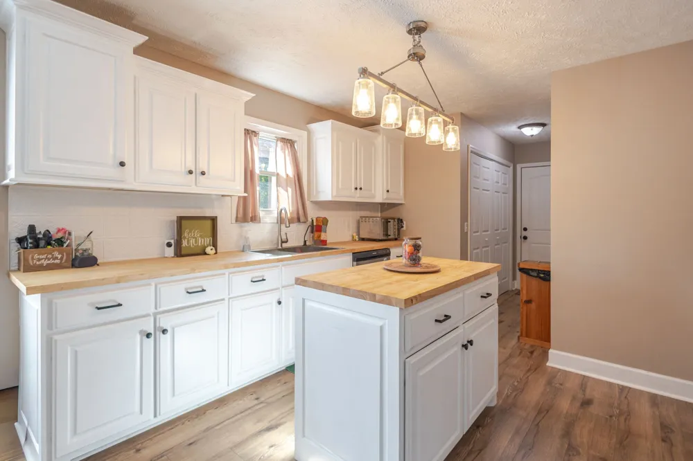 110 Rabbit Run Bell Buckle, TN 37020