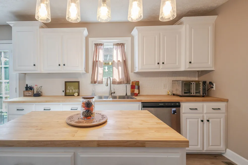 110 Rabbit Run Bell Buckle, TN 37020