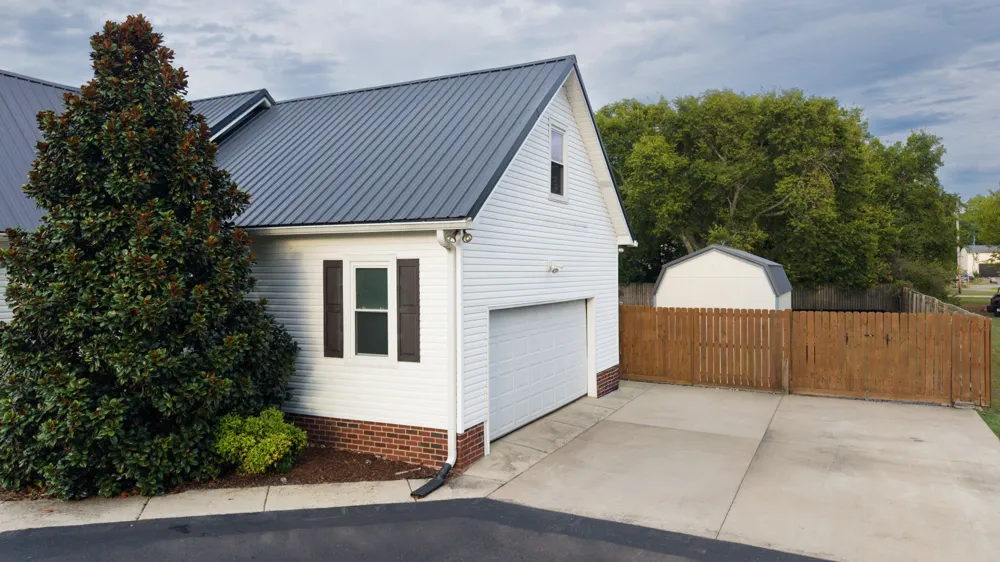 110 Rabbit Run Bell Buckle, TN 37020