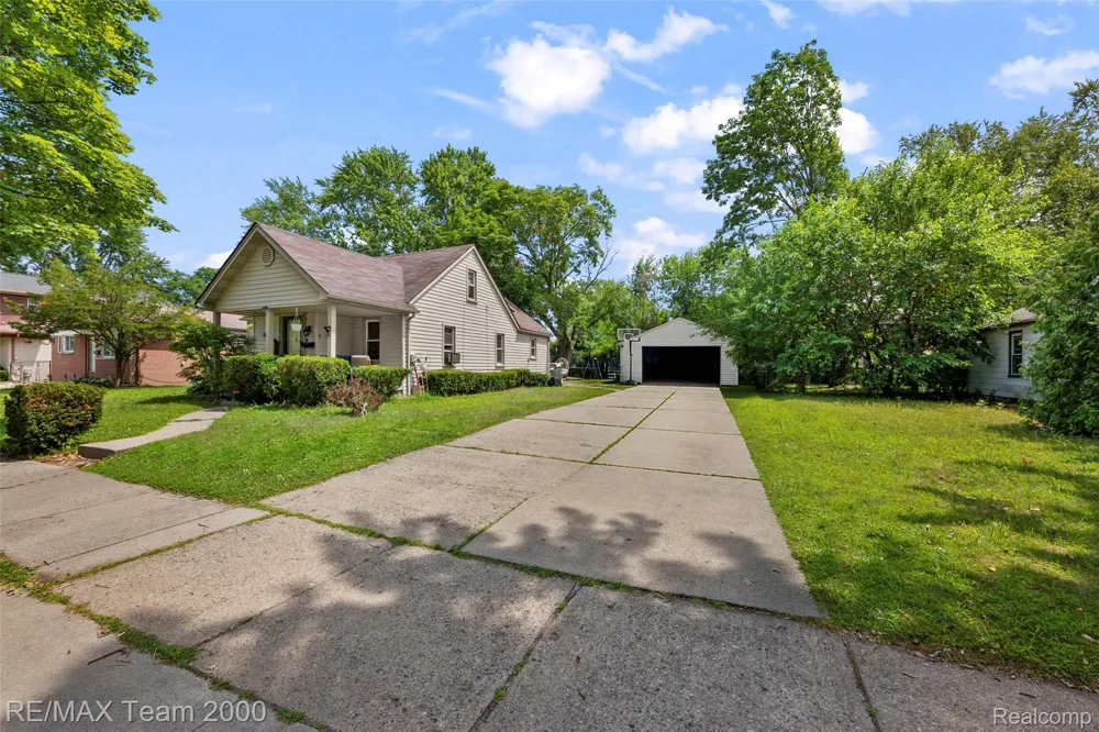6196 Gulley Road Dearborn Heights City, MI 48127