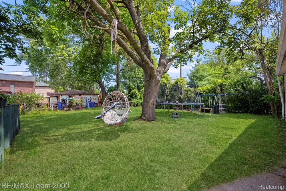 6196 Gulley Road Dearborn Heights City, MI 48127