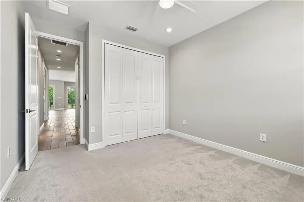 2626 Seychelles Circle #1405 Naples, FL 34112