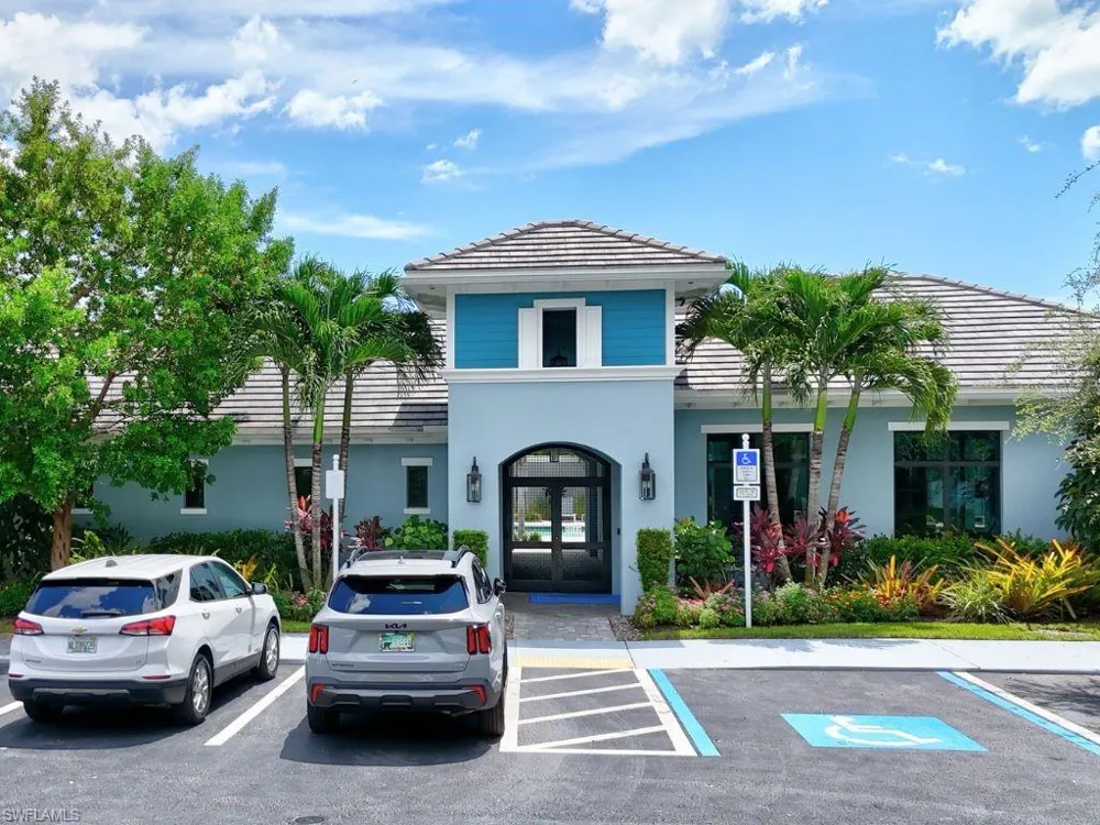 2626 Seychelles Circle #1405 Naples, FL 34112