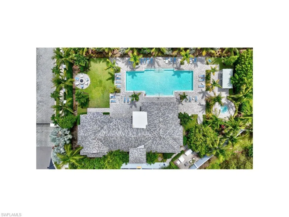 2626 Seychelles Circle #1405 Naples, FL 34112