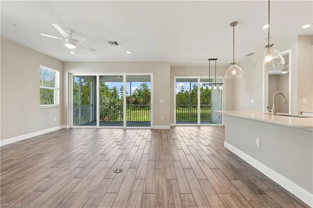 2626 Seychelles Circle #1405 Naples, FL 34112