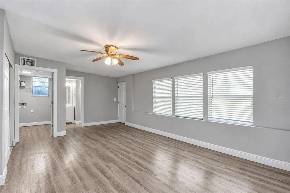 4359 NEPTUNE DRIVE SE St Petersburg, FL 33705