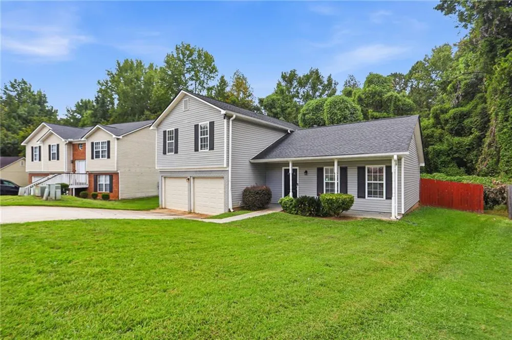 2201 Clayton Ridge Lithonia, GA 30058