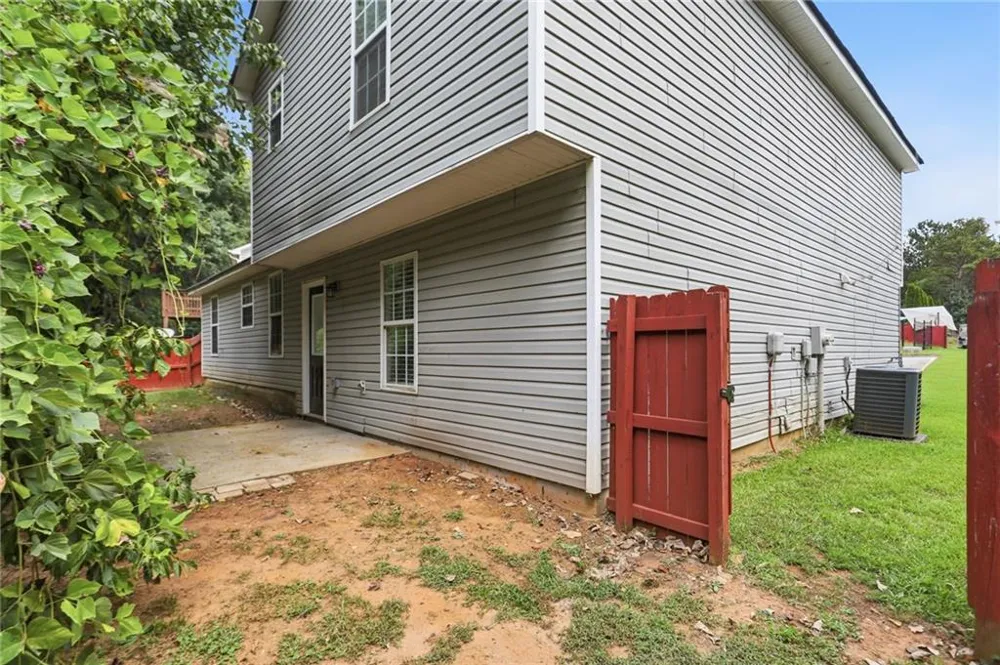 2201 Clayton Ridge Lithonia, GA 30058