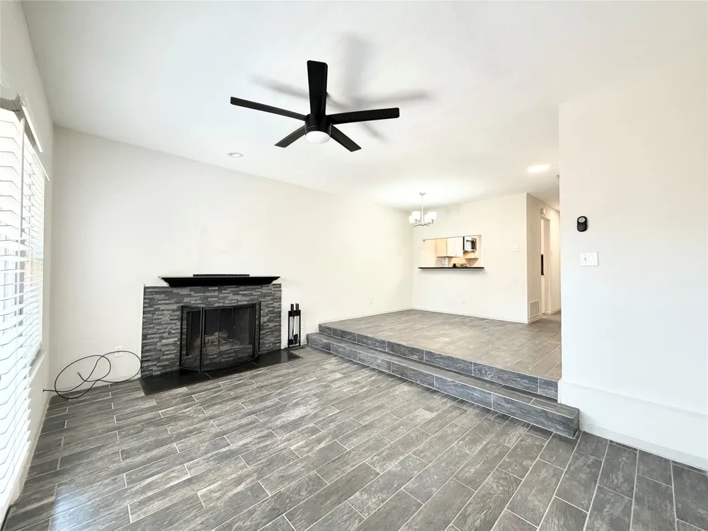 3635 Garden Brook Drive #2400 Farmers Branch, TX 75234