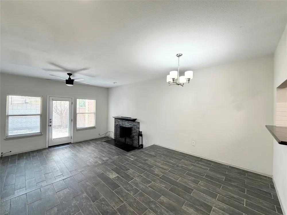 3635 Garden Brook Drive #2400 Farmers Branch, TX 75234