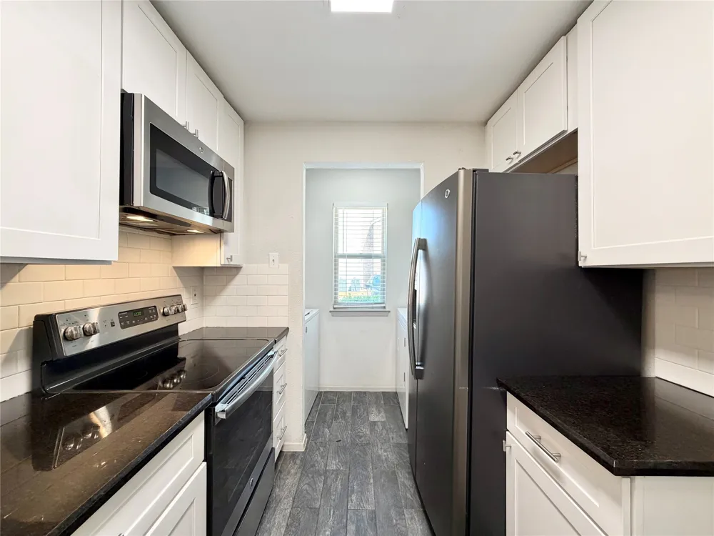 3635 Garden Brook Drive #2400 Farmers Branch, TX 75234