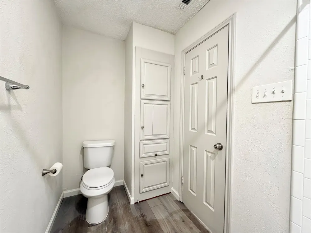 3635 Garden Brook Drive #2400 Farmers Branch, TX 75234