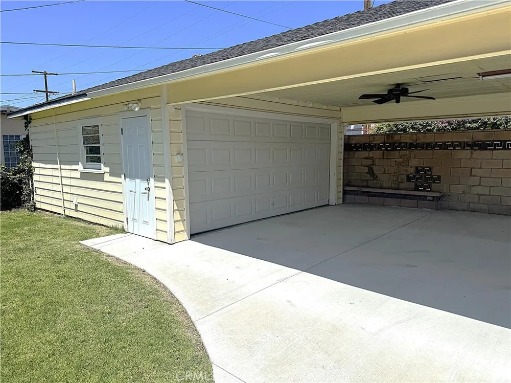 457 E Italia Covina, CA 91723