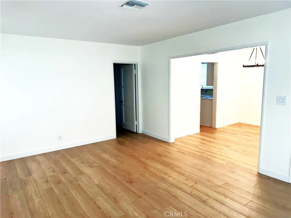 457 E Italia Covina, CA 91723