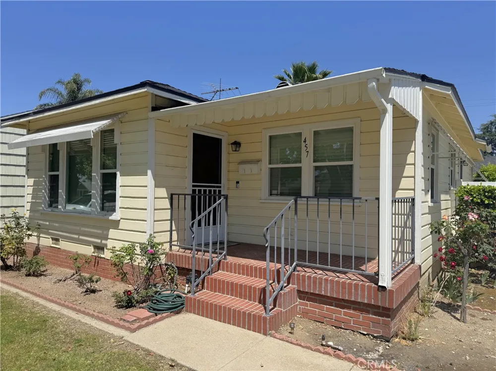 457 E Italia Covina, CA 91723