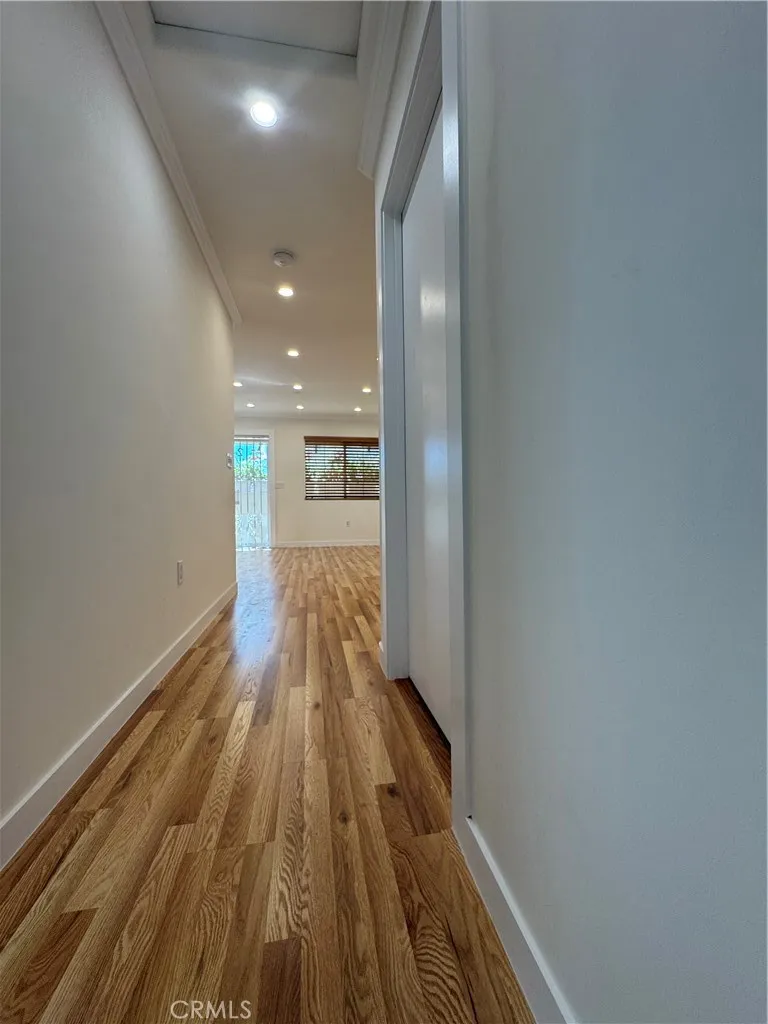 5742 Woodman Avenue #2 Valley Glen, CA 91401