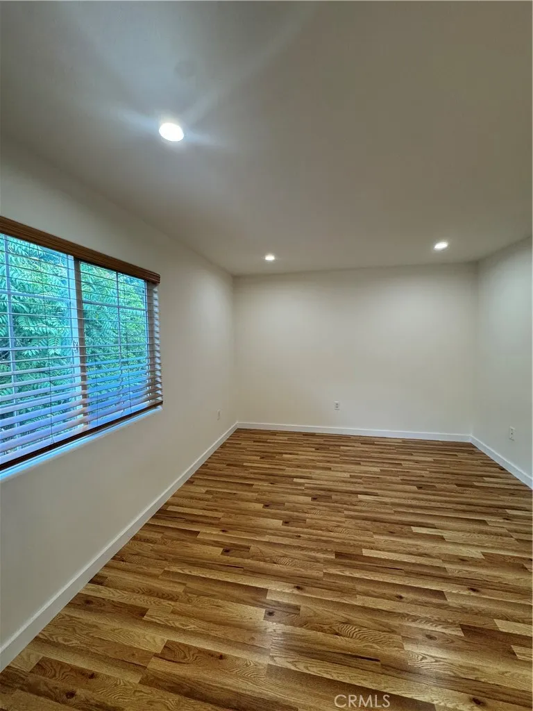 5742 Woodman Avenue #2 Valley Glen, CA 91401