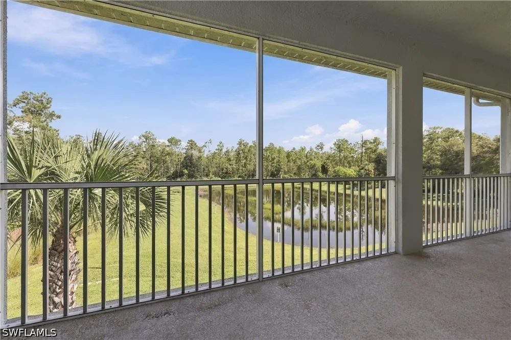 Seychelles Circle #1405 Naples, FL 34112