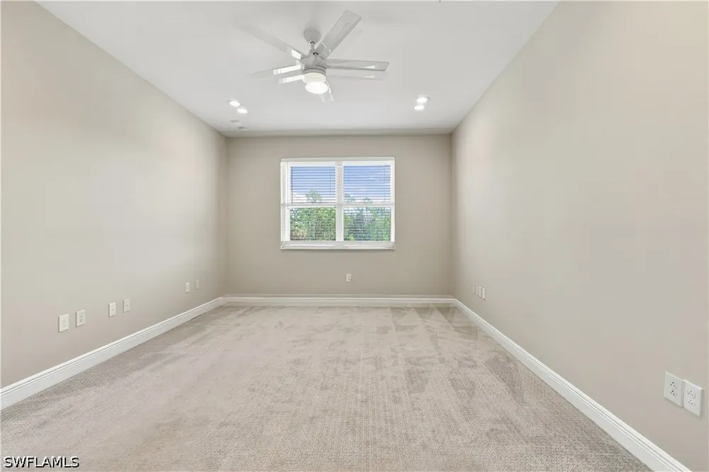 Seychelles Circle #1405 Naples, FL 34112
