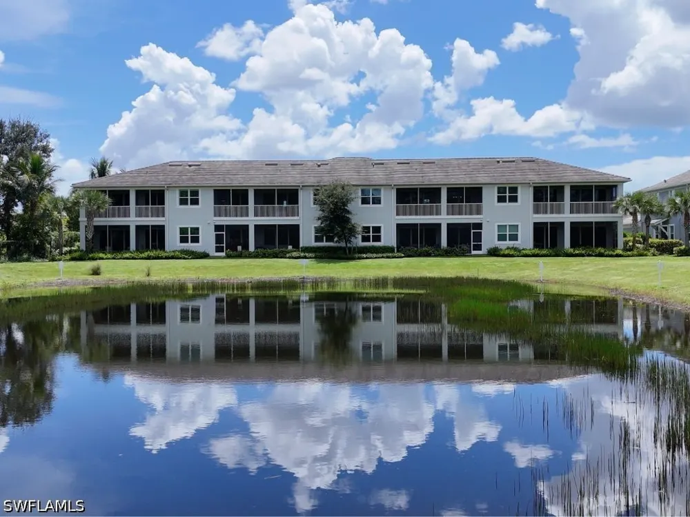 Seychelles Circle #1405 Naples, FL 34112