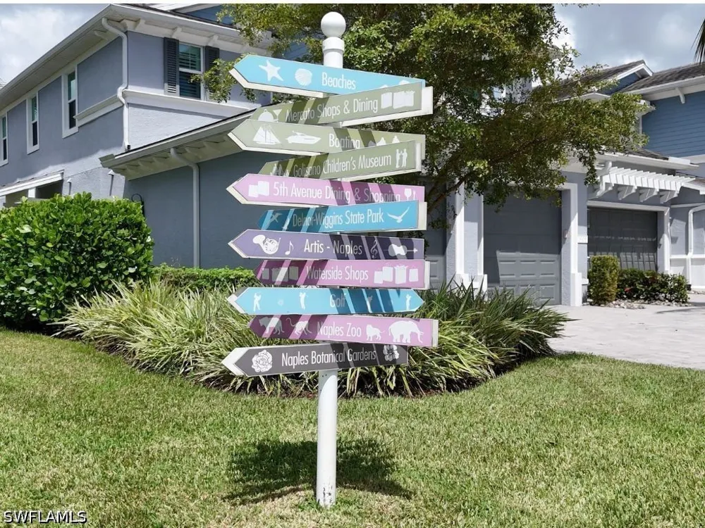 Seychelles Circle #1405 Naples, FL 34112